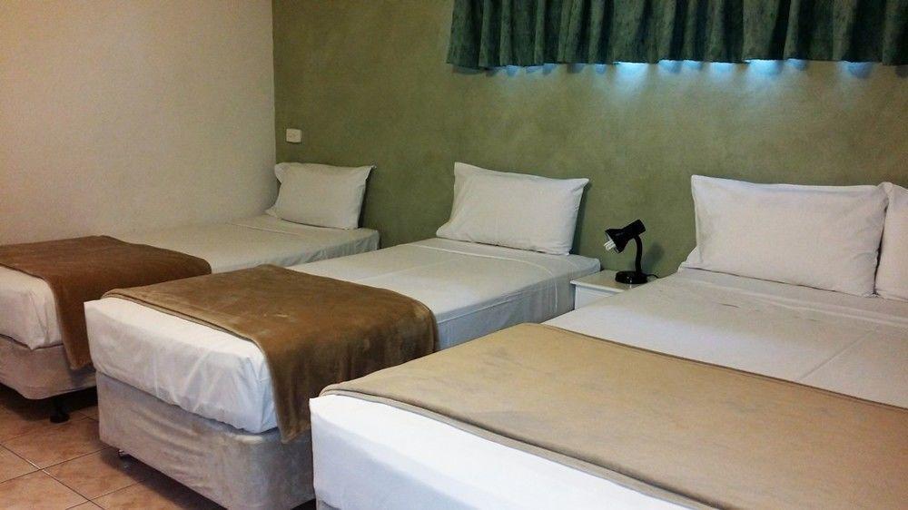 Galaxy Mackay Motor Inn Exterior foto